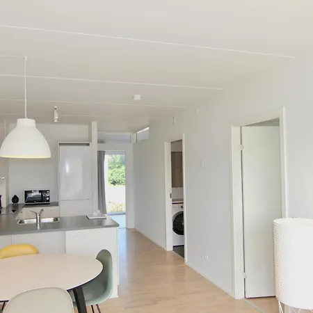 Great 2-bed Wprivate Balcony By Harbour Apartment